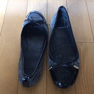 Tory Burch snakeskin flats size 10
